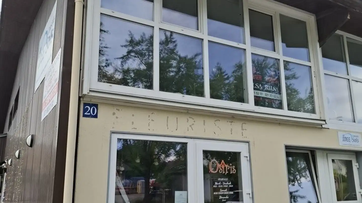 Department store for rent - Route De Denges 20, 1027 Lonay