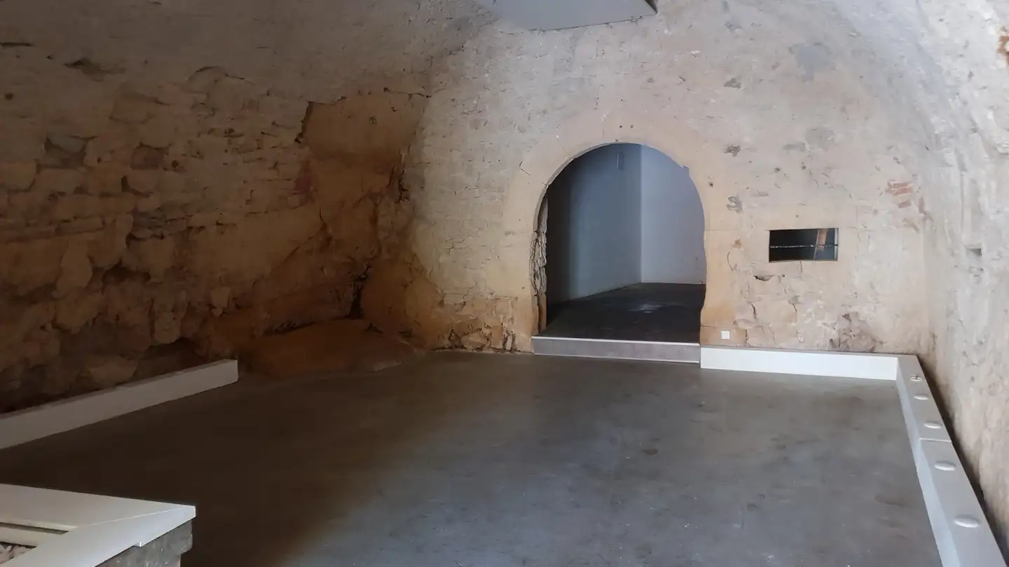 Commerciale in affitto - 2068 Hauterive NE - Photo 3