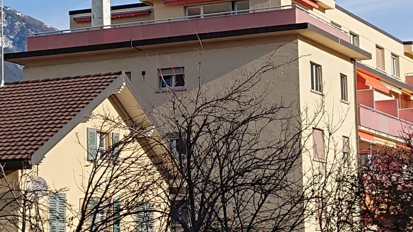 Attique à louer - Avenue Des Alpes 13, 3960 Sierre - Photo 2