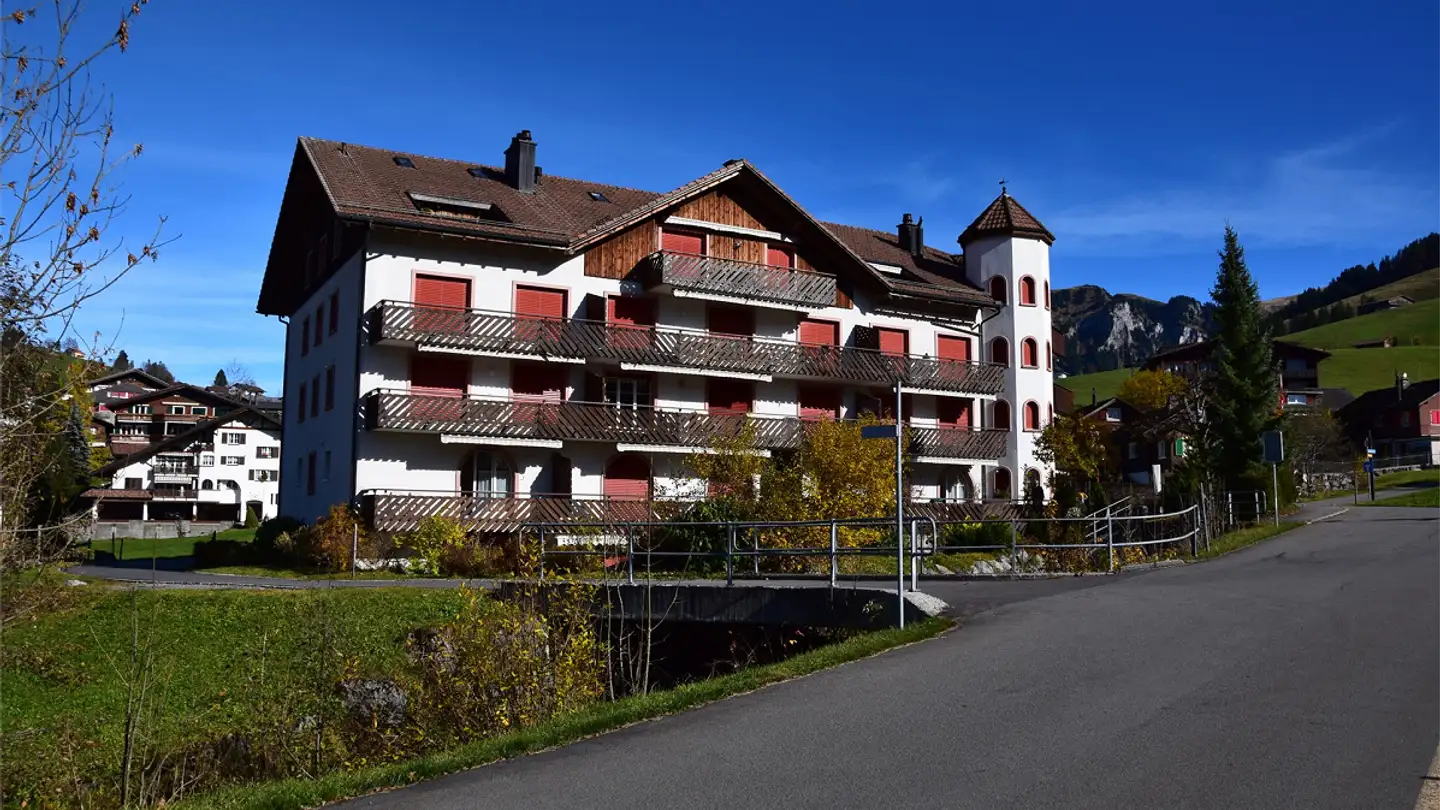 Appartamento in vendita - Tschalunstrasse 24, 8843 Oberiberg