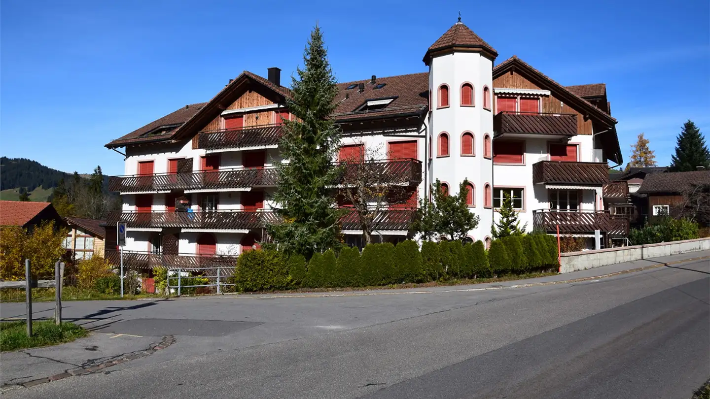 Appartamento in vendita - Tschalunstrasse 24, 8843 Oberiberg - Foto 2