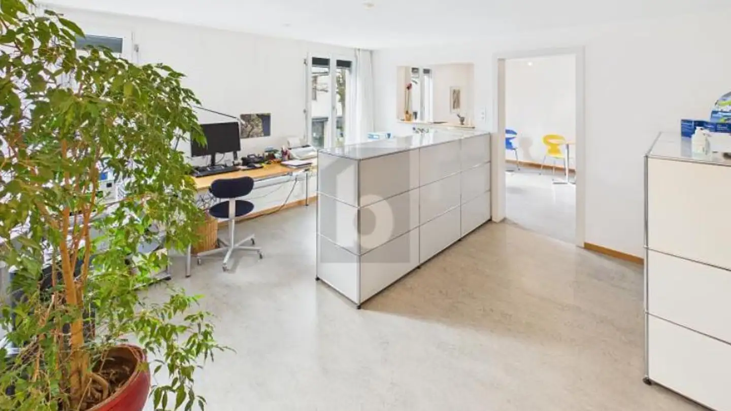 Office space for rent - 3400 Burgdorf - Photo 2