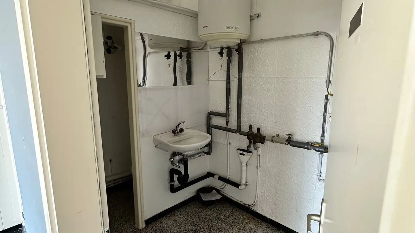 Parrucchiere in affitto - Via Cantonale 147C, 6573 Magadino - Photo 4