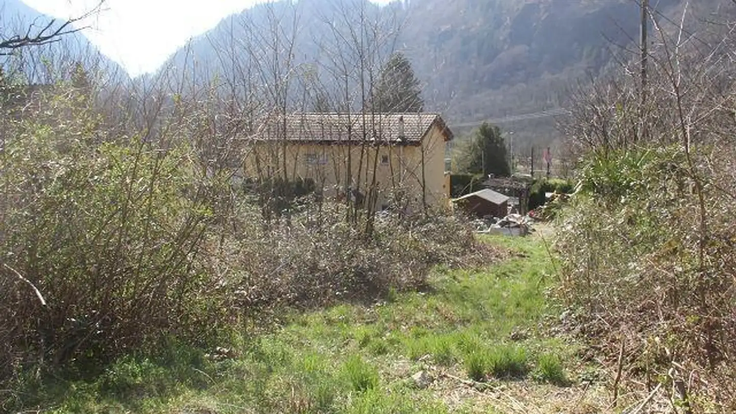 Constructible plot for sale - 6670 Avegno