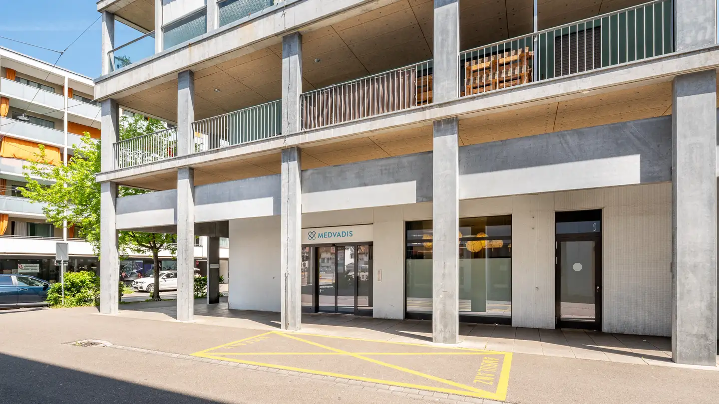 Magasin à louer - Route Du Grand-Lancy, 1212 Grand-Lancy - Photo 2