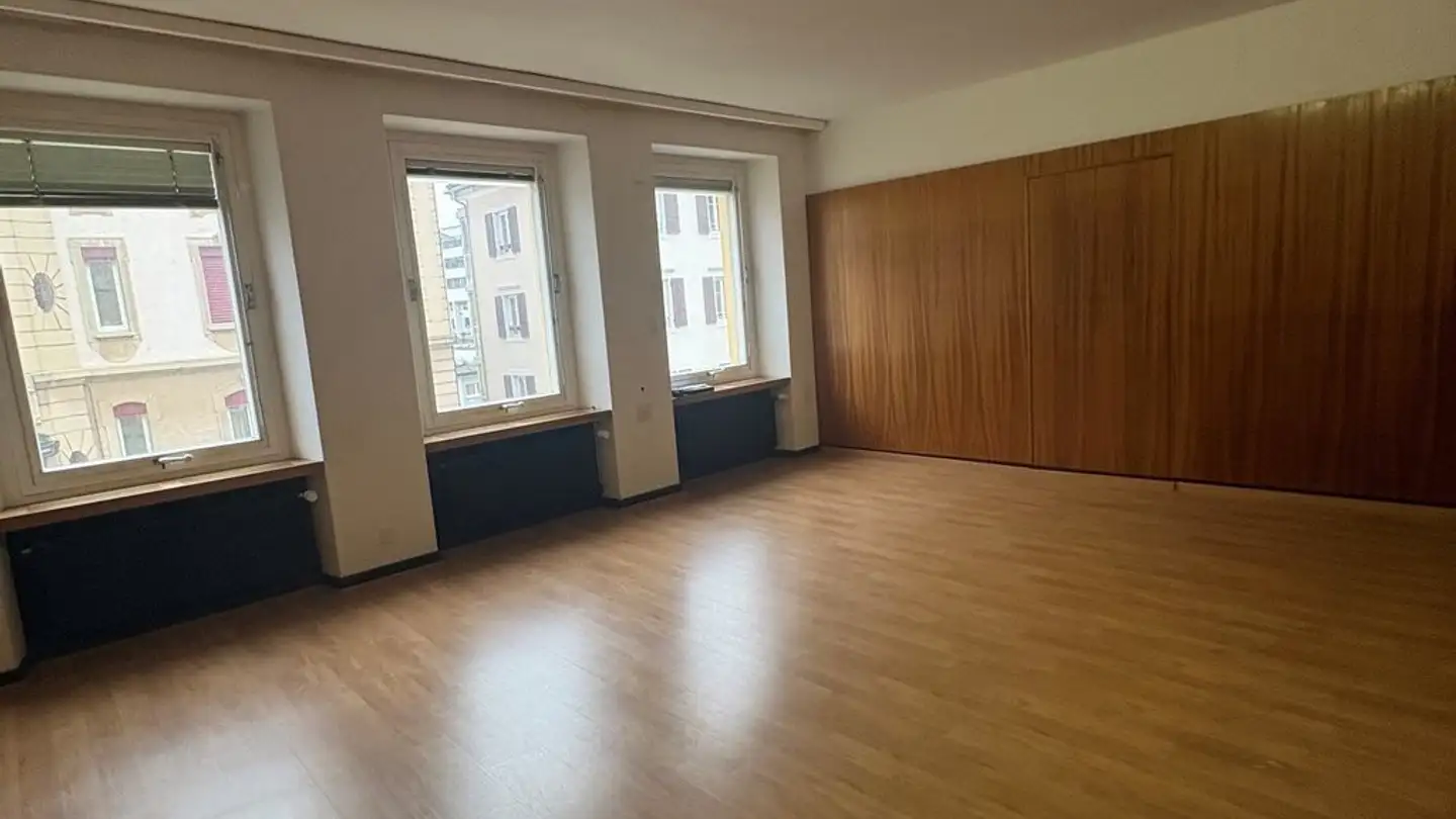 Commercial à louer - Rue des Billodes 26, 2400 Le Locle