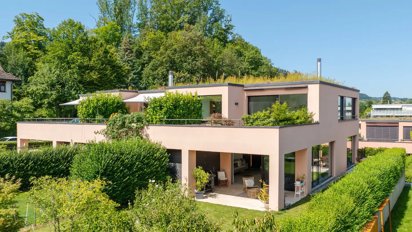 Casa a schiera in vendita - Leestrasse 21, 8132 Egg b. Zürich