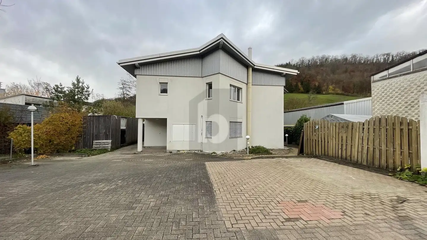 Bürofläche mieten - 4455 Zunzgen