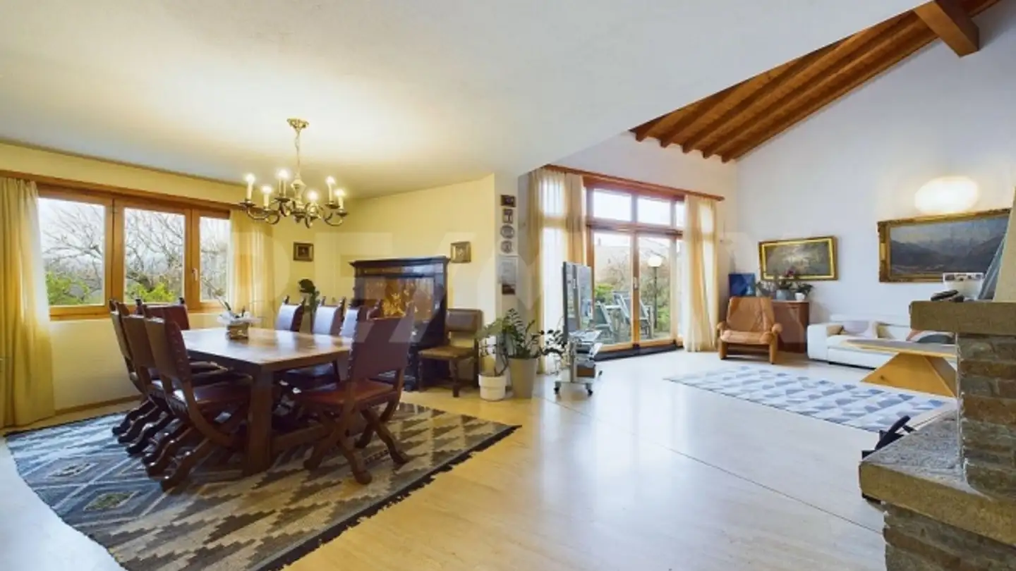 Single house for sale - 6986 Curio