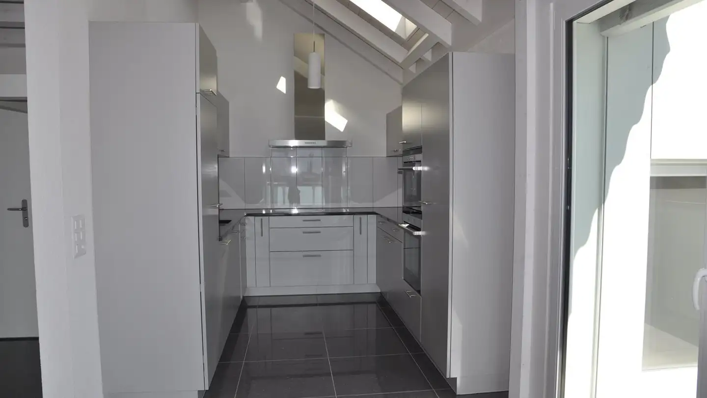 Attic flat for rent - Beatenbergstrasse 132, 3800 Unterseen - Photo 2