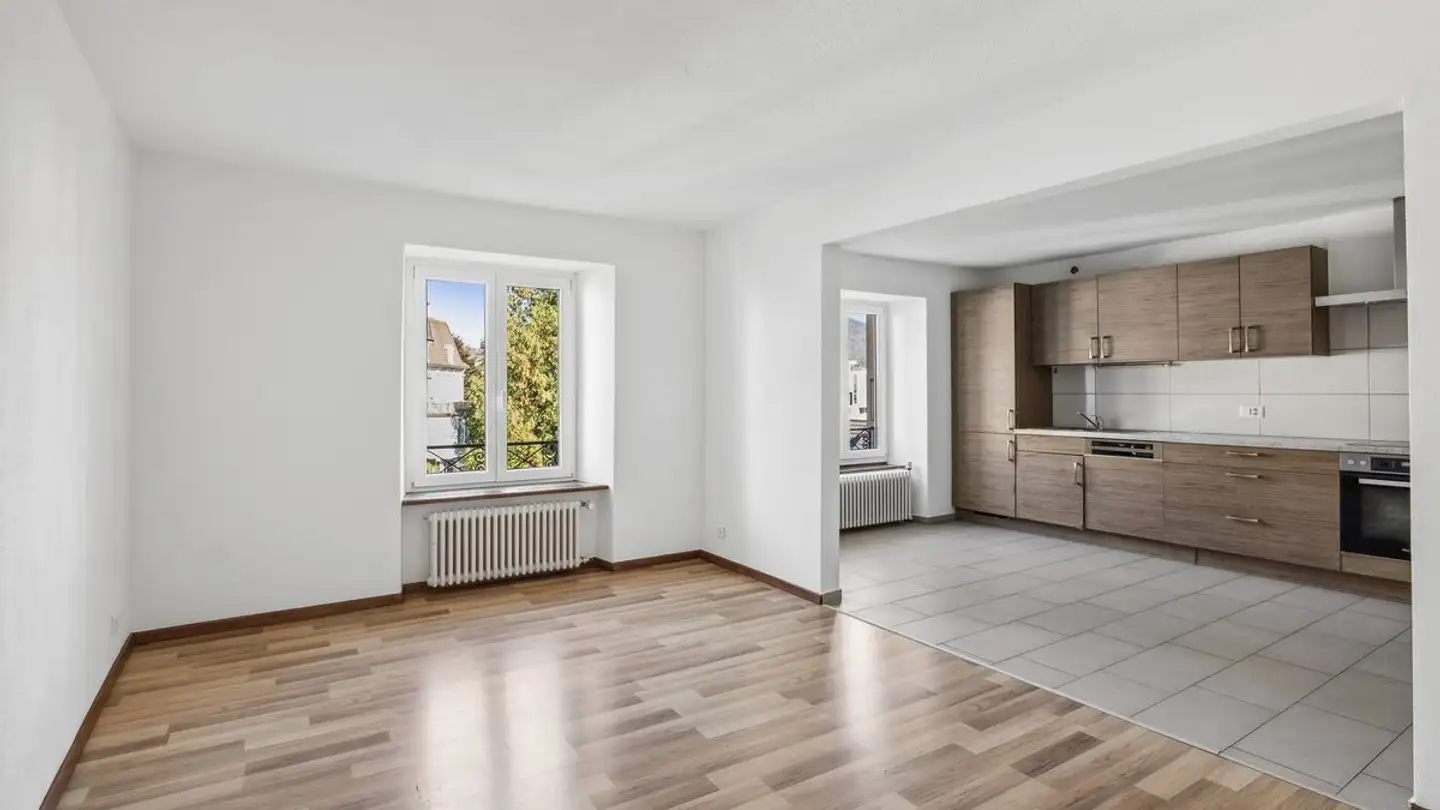 Mixed-use building for sale - 2800 Delémont