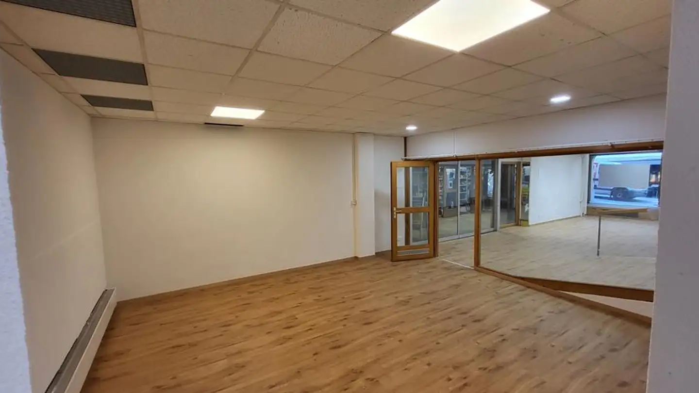 Mixed-use building for rent - Rue Des Moulins 51, 2000 Neuchâtel - Photo 3