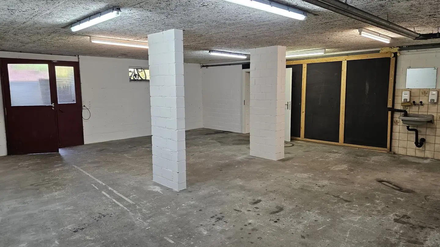 Werkstatt mieten - Auf Der Bürglen, 8627 Grüningen