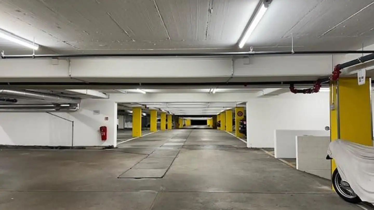 Tiefgaragenstellplatz mieten - Im Struppen 11, 8048 Zürich - Foto 3