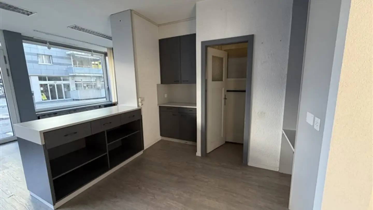 Shop for rent - Avenue Des Alpes 6, 1870 Monthey - Photo 4