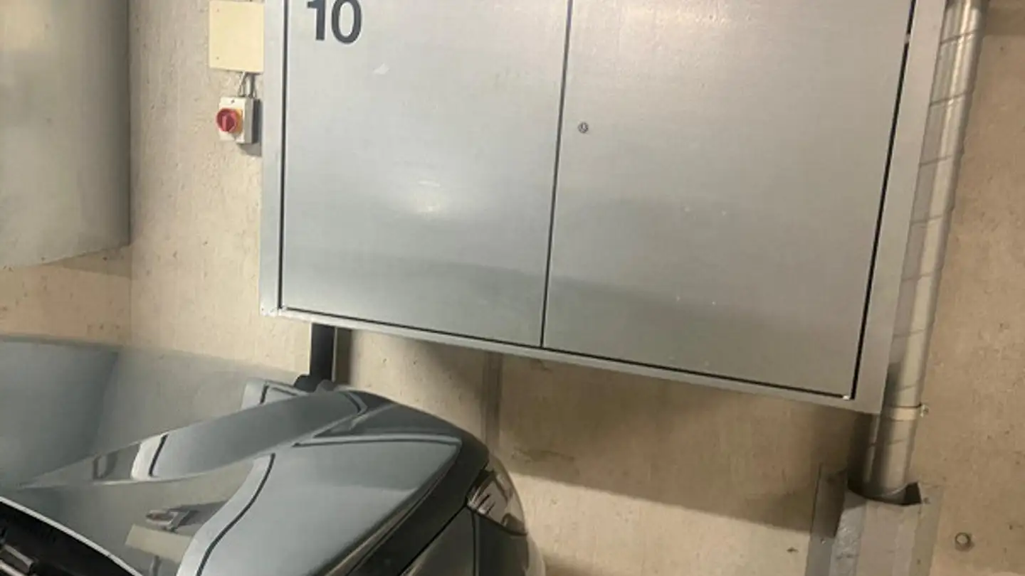 Underground parking space for rent - Luzernerstrasse 42b, 6353 Weggis