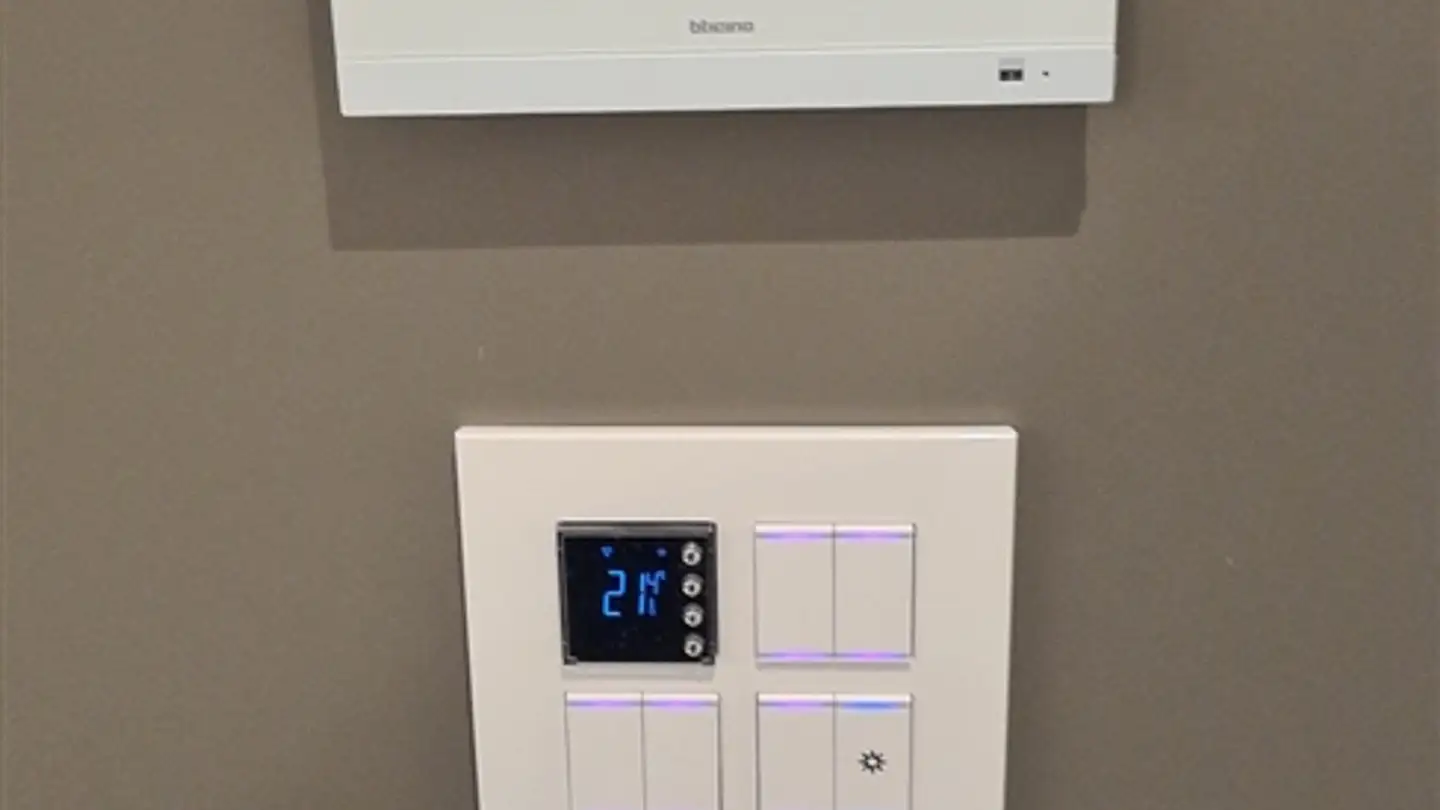 Attique à louer - Rue Du Bourg 30, 1860 Aigle - Photo 4