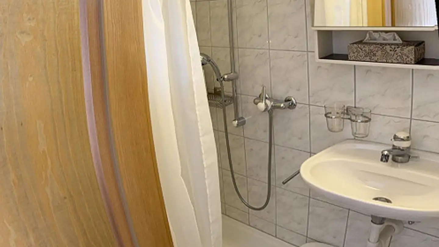 Appartamento in affitto - Sabarra 12, 9479 Oberschan - Photo 2