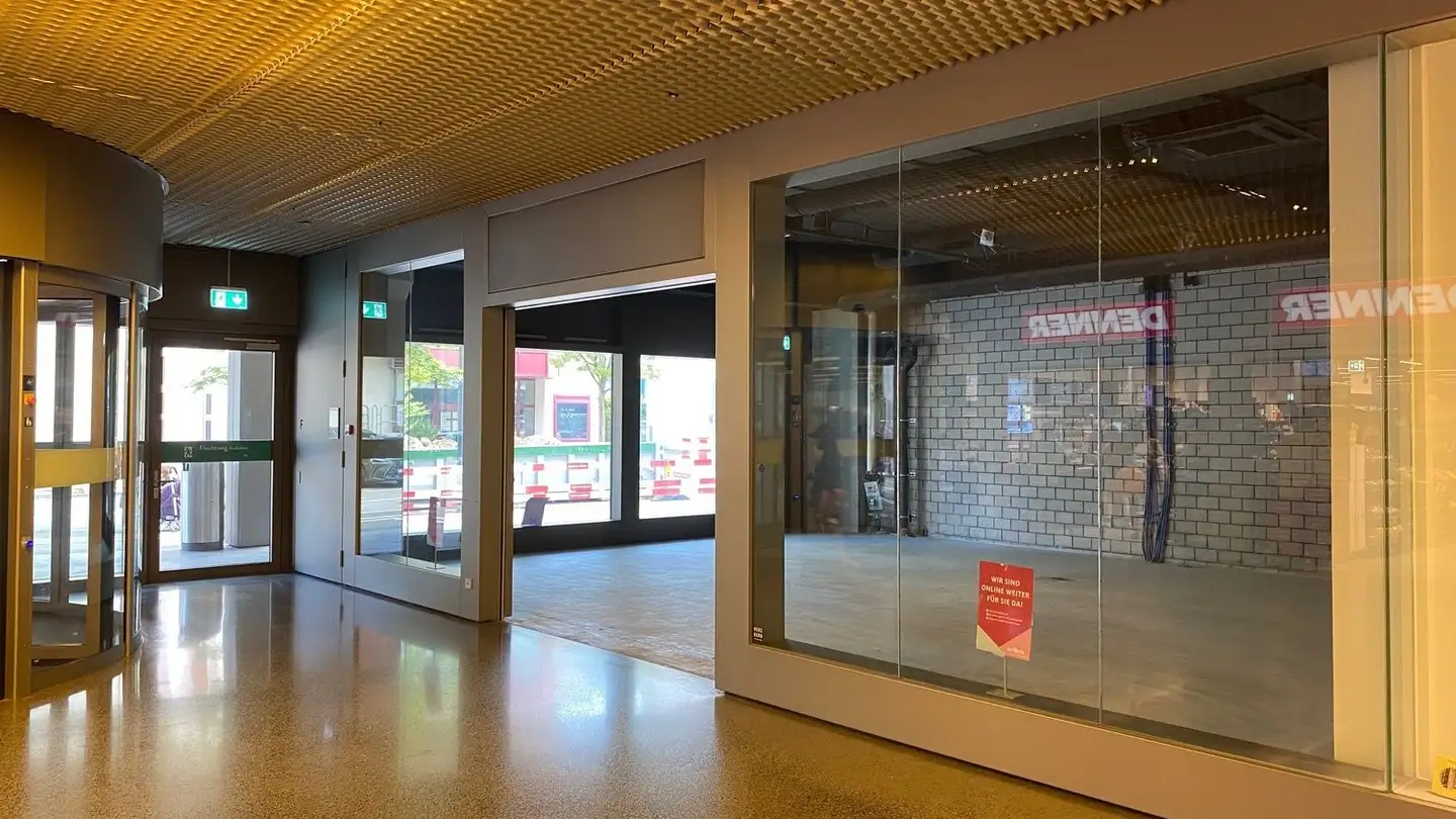 Shop for rent - Zürichstrasse 20, 8610 Uster - Photo 2