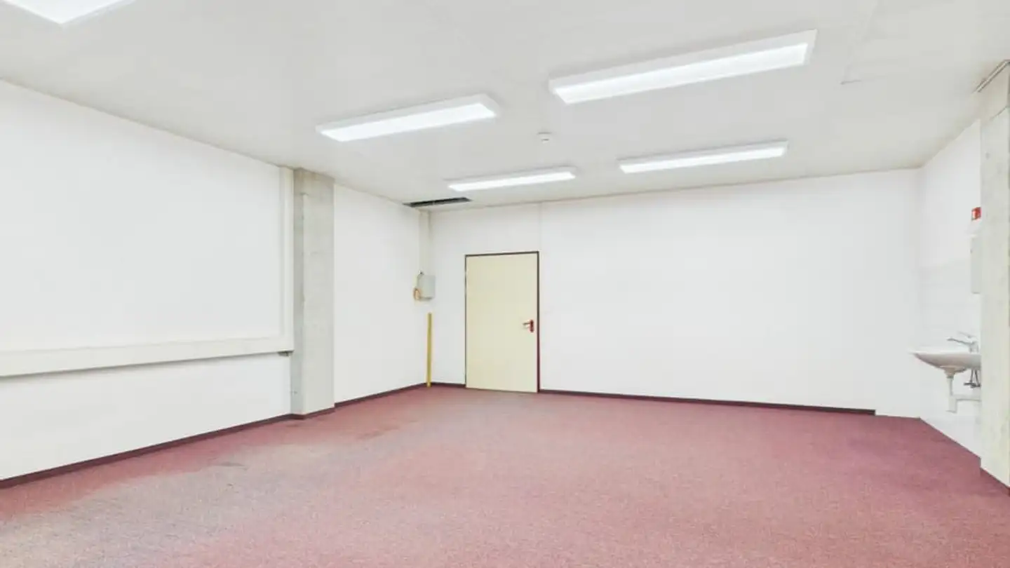 Gewerbe mieten - Avenue Des Pâquiers 22, 2072 St-Blaise - Foto 3