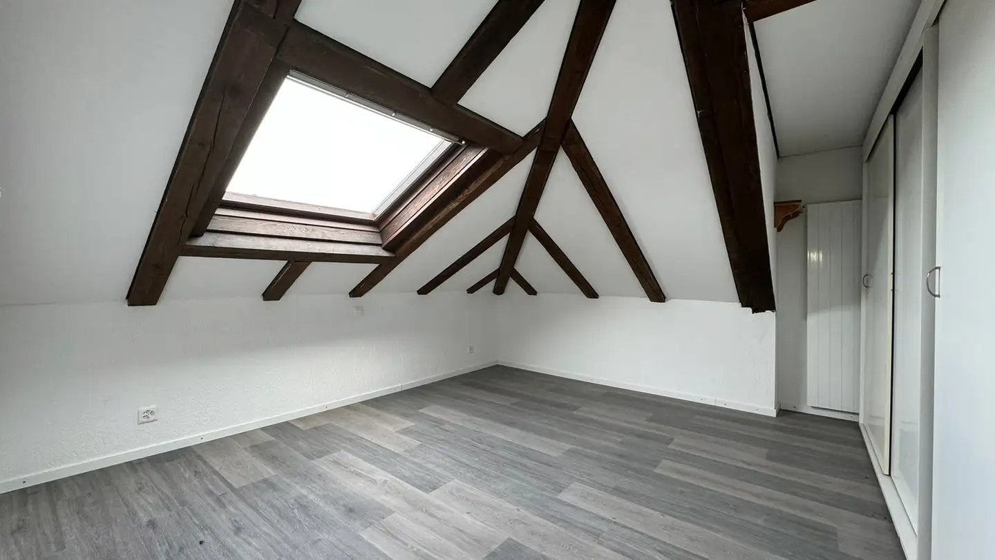 Dachgeschosswohnung mieten - Stationsstrasse 16, 9014 St. Gallen - Foto 3