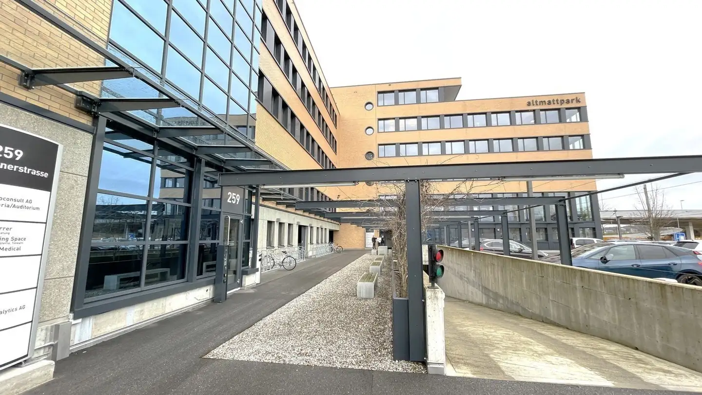 Commercial à louer - Solothurnerstrasse 259, 4600 Olten - Photo 2