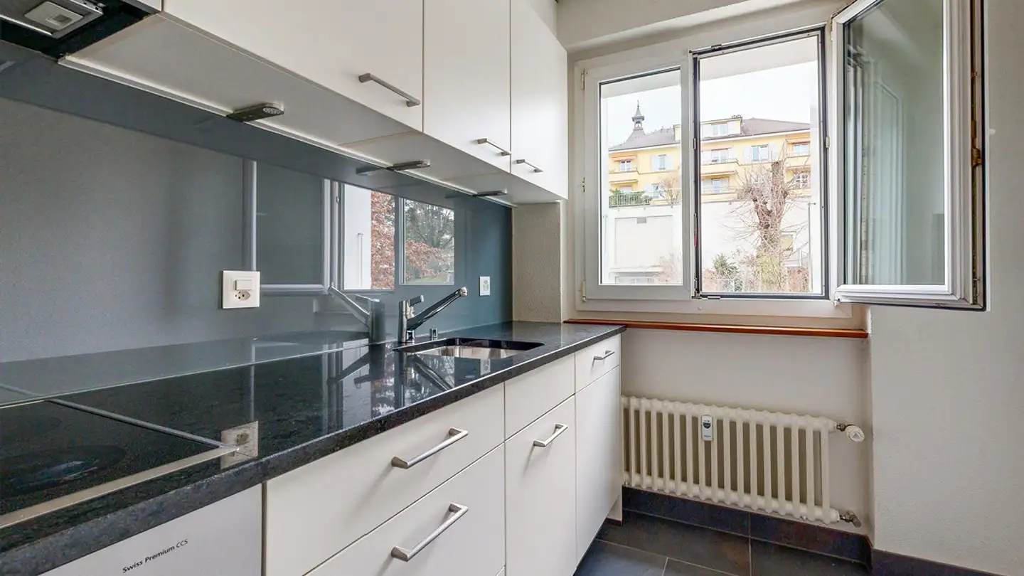 Appartement à louer - Rue De La Coquemène 11, 2000 Neuchâtel - Photo 2