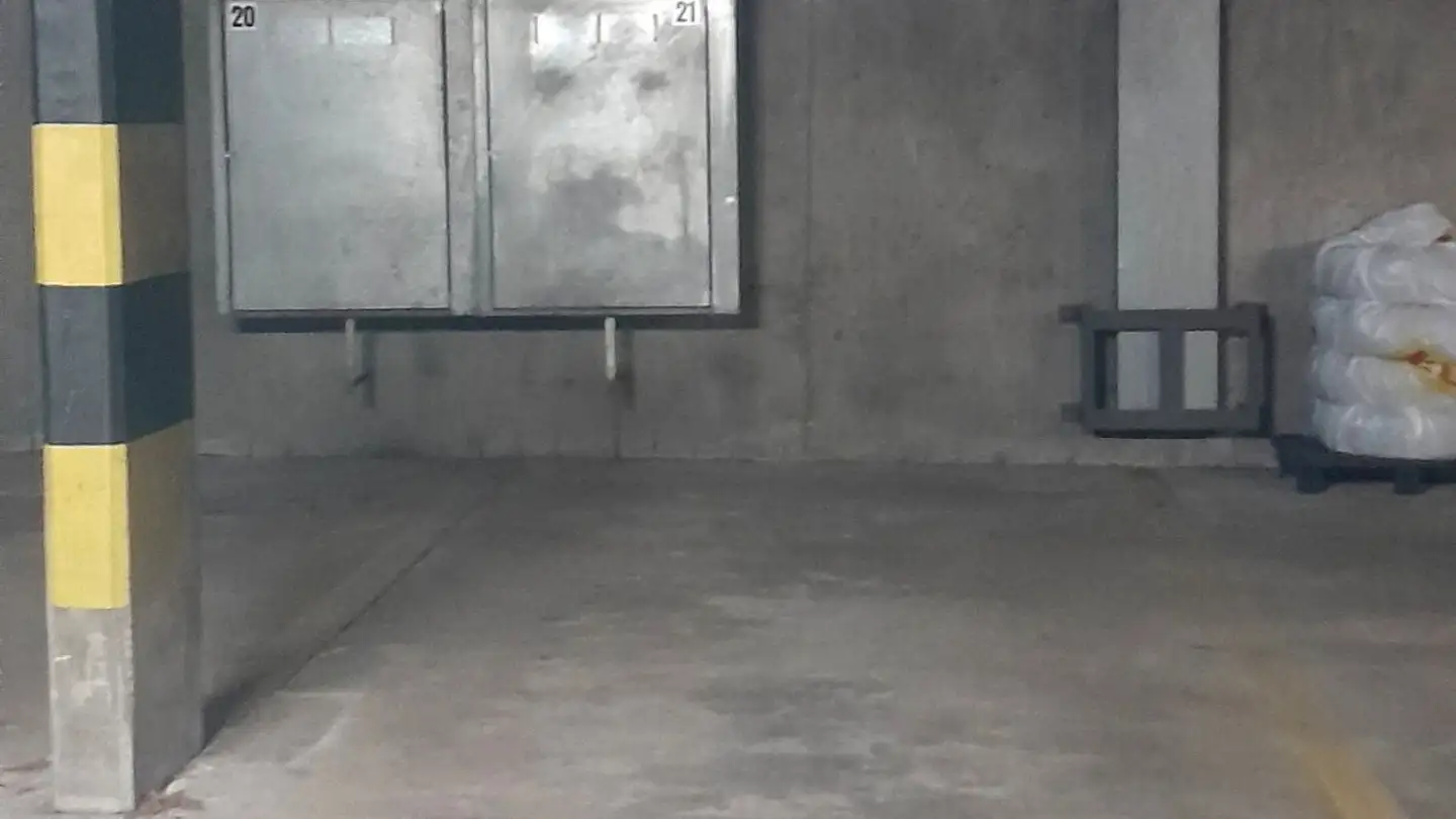 Garage singolo in affitto - Rue Du Chalet 16, 2300 La Chaux-de-Fonds - Foto 3