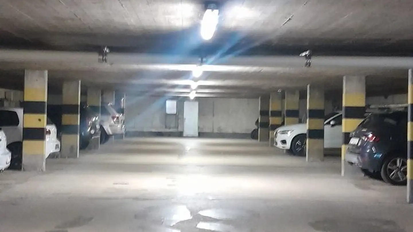 Garage singolo in affitto - Rue Du Chalet 16, 2300 La Chaux-de-Fonds - Foto 2