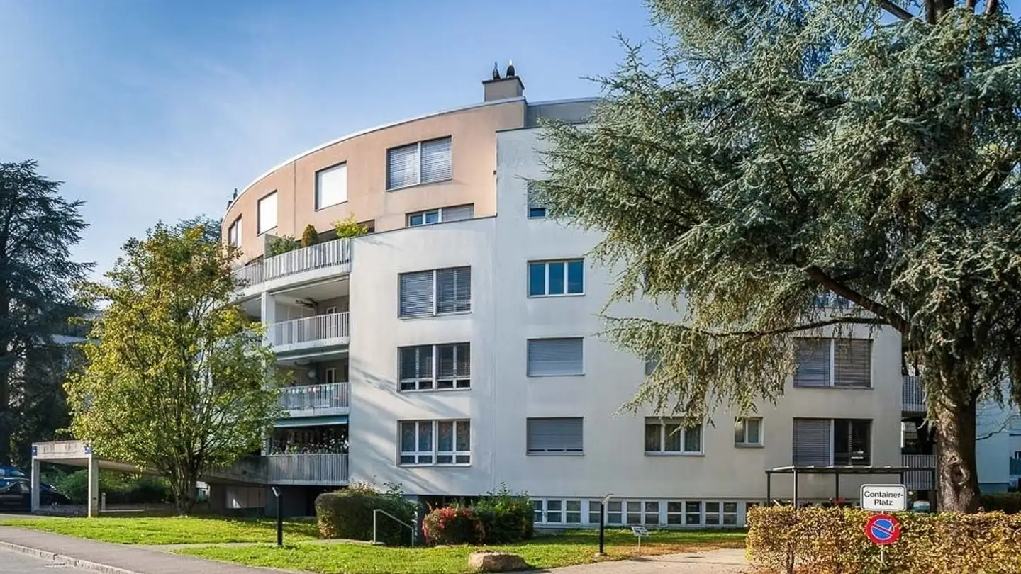 Tiefgaragenstellplatz mieten - Baselmattweg 141a, 4123 Allschwil