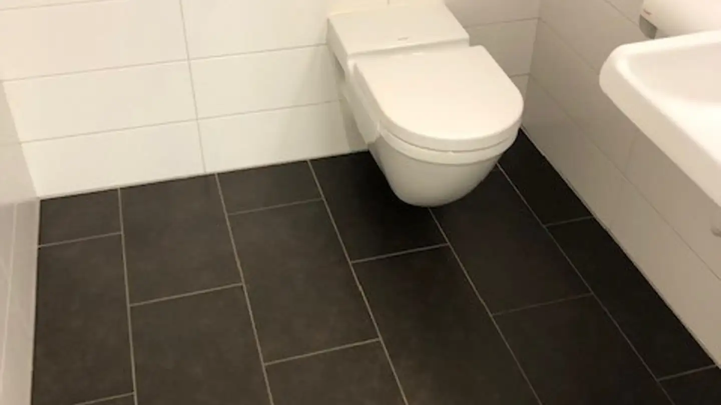 Mixed-use building for rent - Rue du Temple 1A, 2034 Peseux - Photo 2