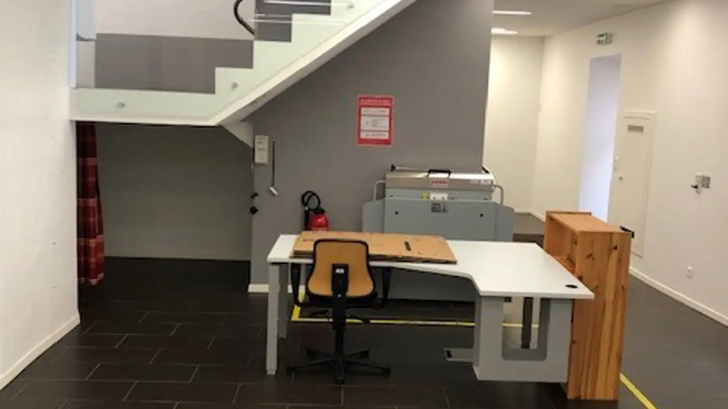 Mixed-use building for rent - Rue du Temple 1A, 2034 Peseux - Photo 3