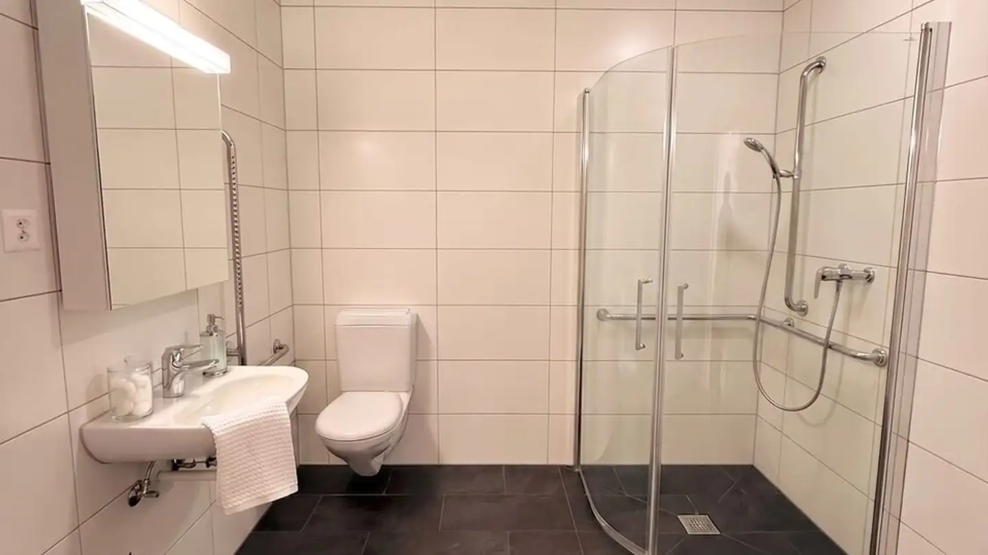 Apartment for rent - Zwischenbächen 7a, 3855 Brienz BE - Photo 4
