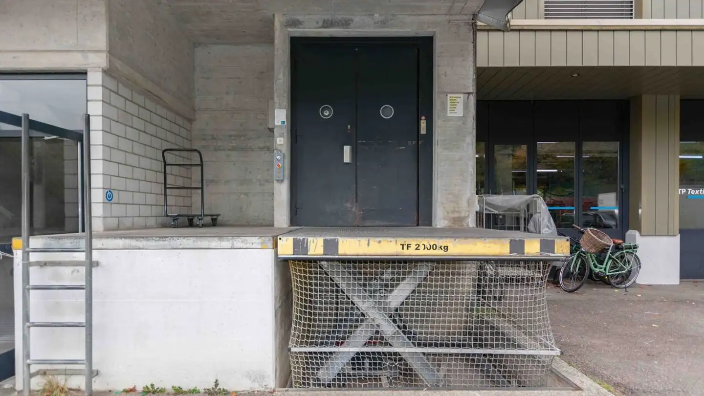 Edificio ad uso misto in vendita - Dorfstrasse 23, 3032 Hinterkappelen - Photo 4