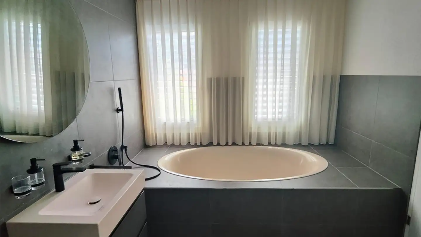 Wohnung mieten - Kantonsstrasse 34, 6048 Horw - Foto 2