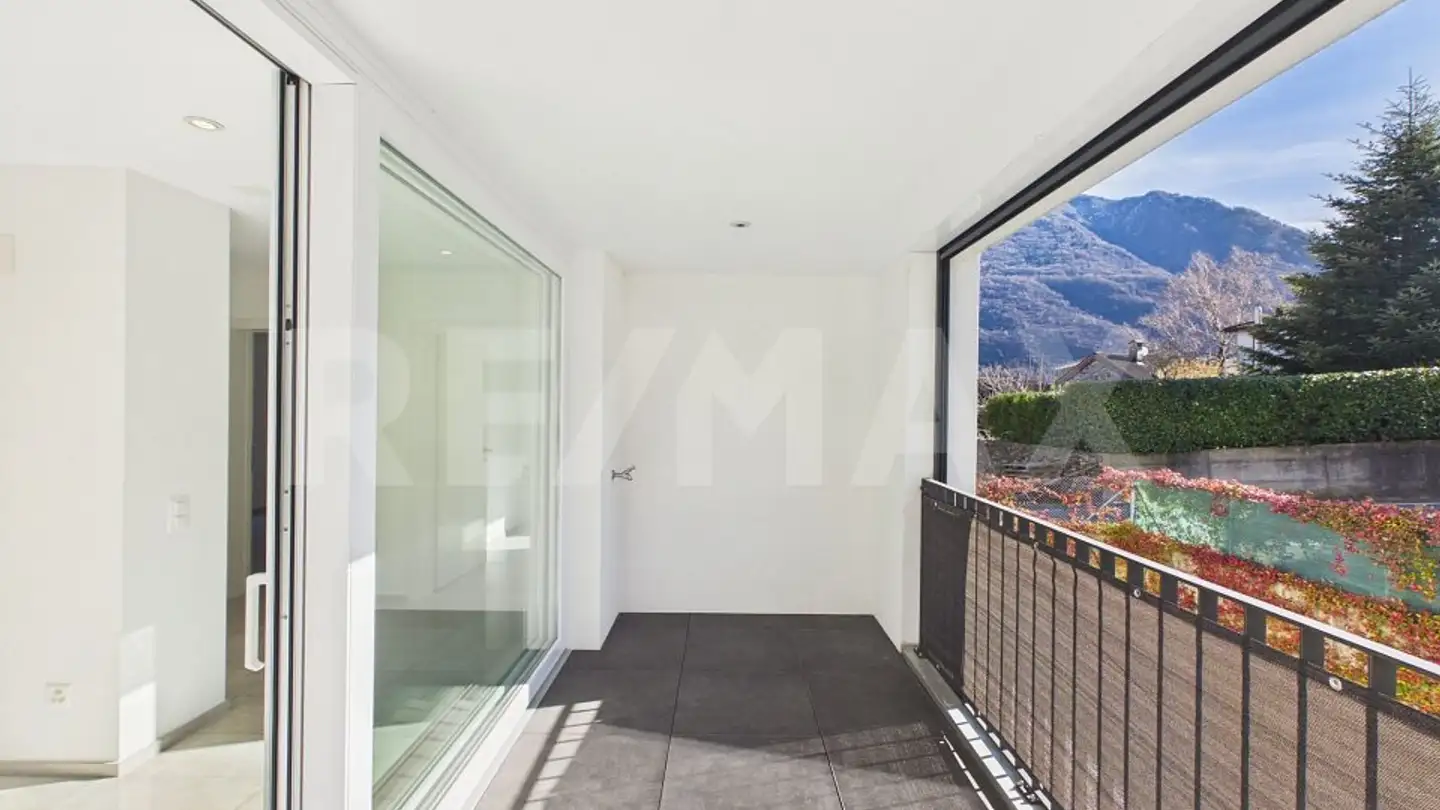 Attique à vendre - 6518 Gorduno