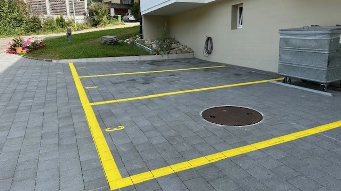Outdoor parking space for rent - Mosermattstrasse 8, 4437 Waldenburg