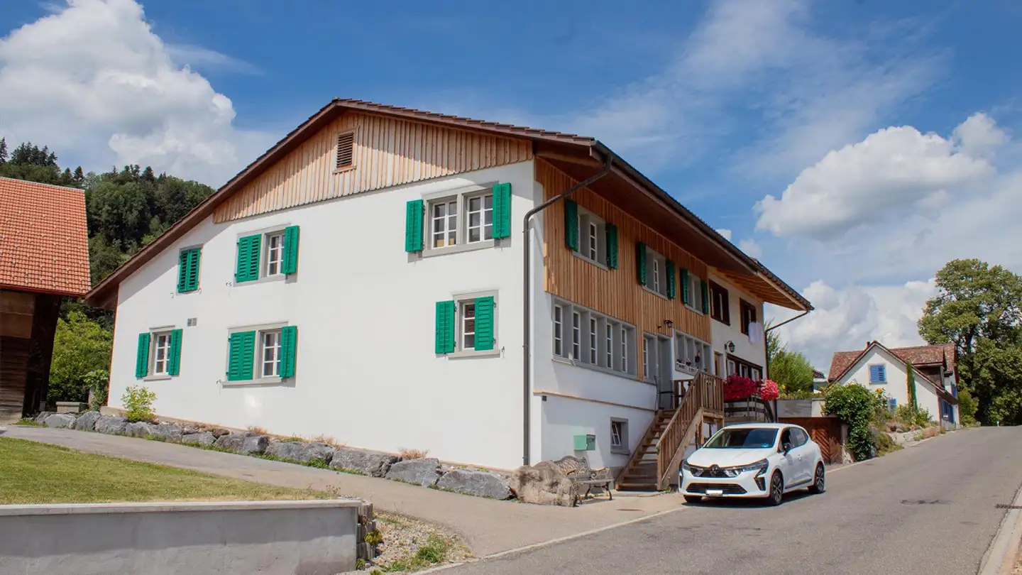 Residential building for sale - 8636 Wald ZH