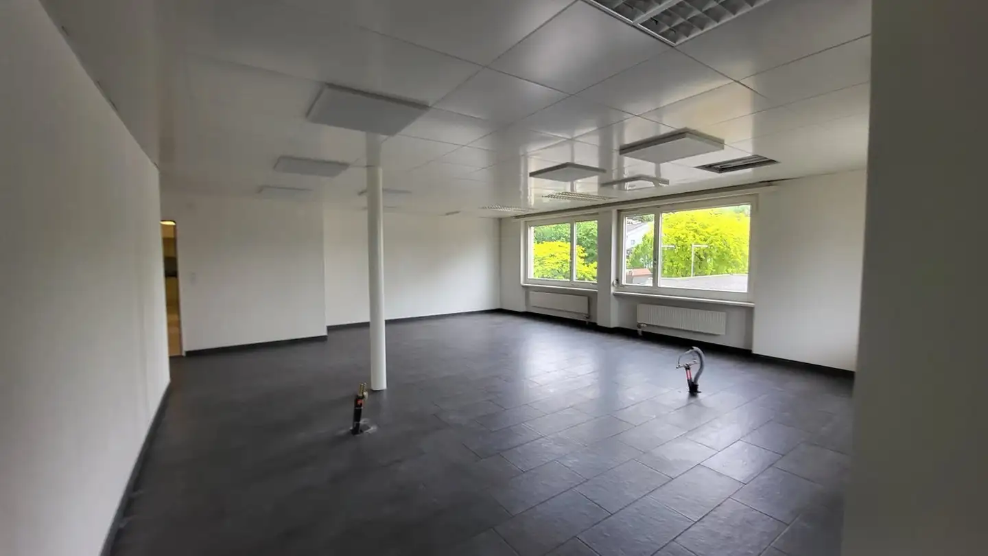 Bureau à louer - Weiningerstrasse 48, 8103 Unterengstringen - Photo 2