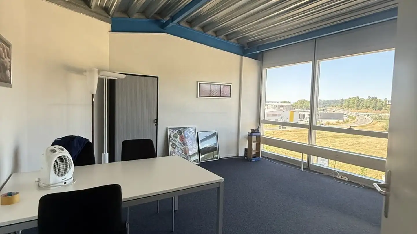 Office space for rent - Route Du Bleuet 7, 1762 Givisiez - Photo 3
