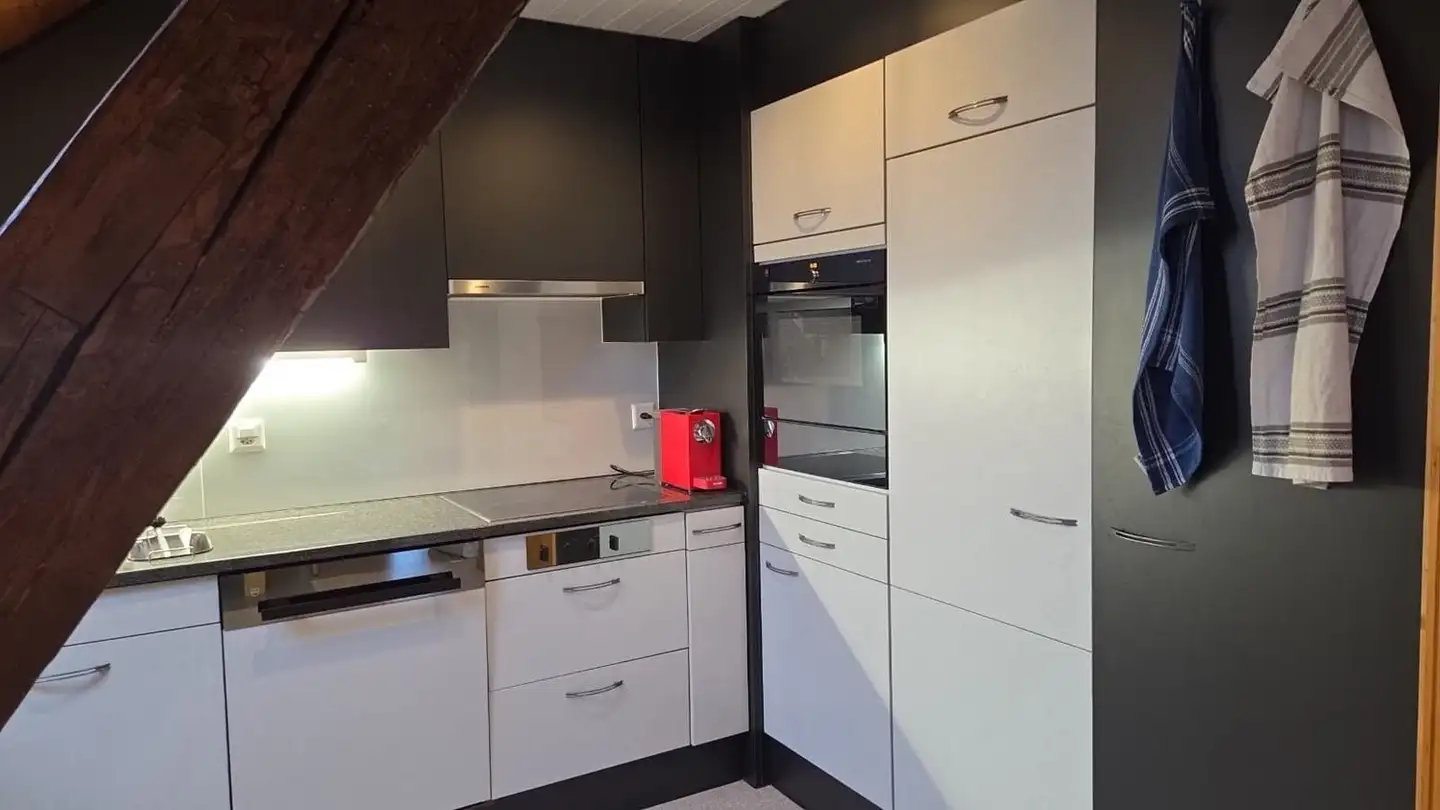 Dachgeschosswohnung mieten - Dorfstrasse 19, 3472 Wynigen - Foto 2