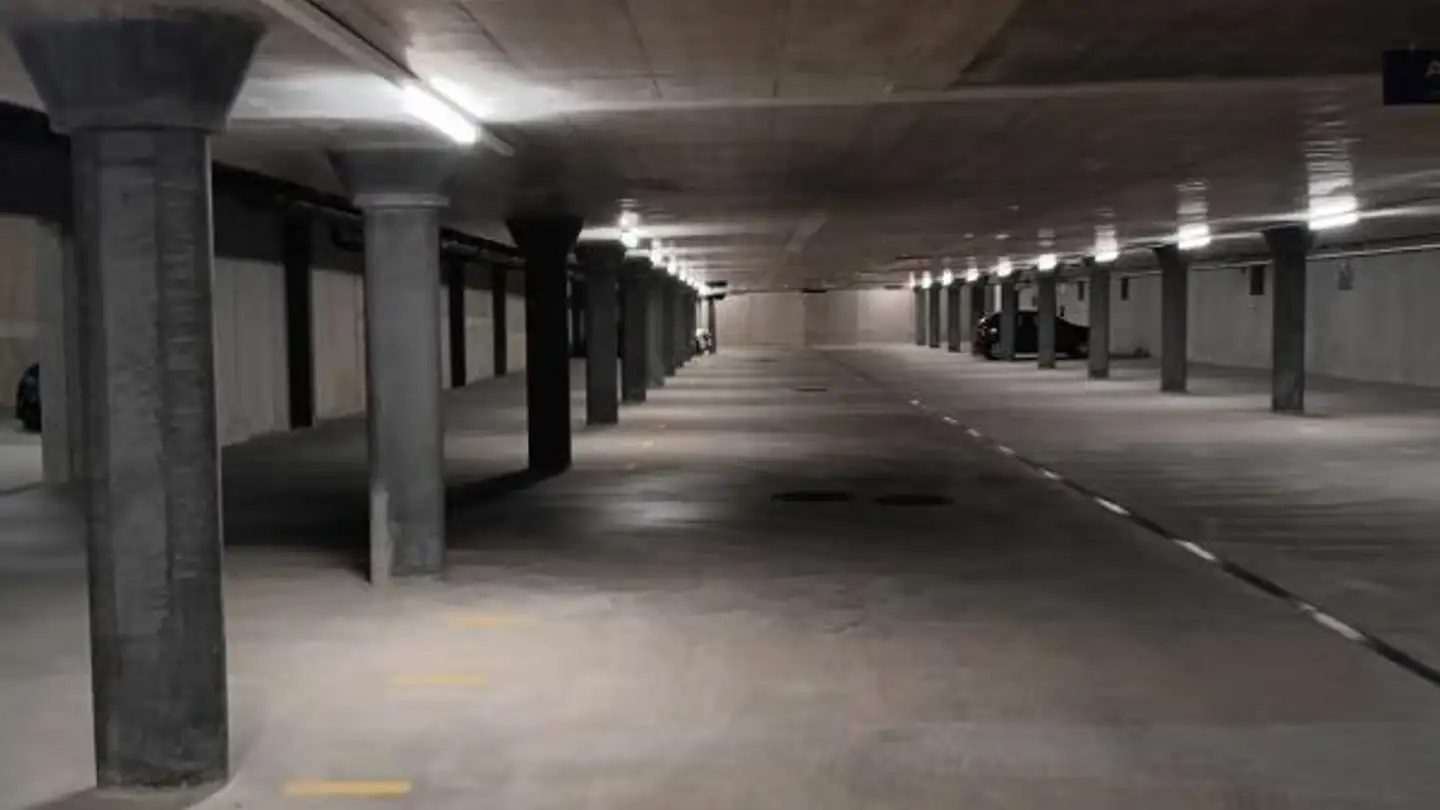 Place de parking souterraine à louer - Viaduc Milavy, 1580 Avenches - Photo 2