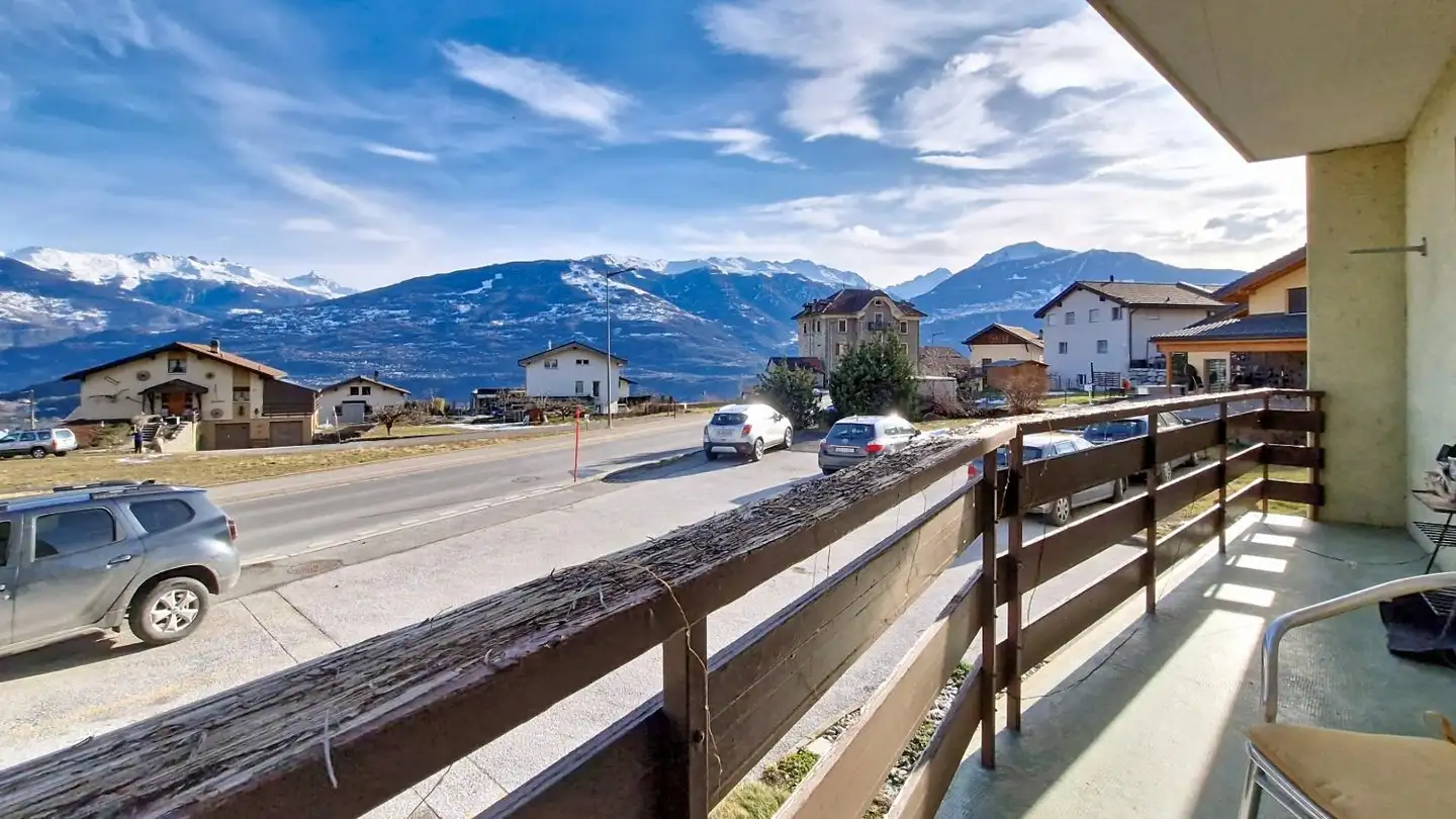 Wohnung mieten - Route De Collombé 19, 1976 Erde - Foto 2