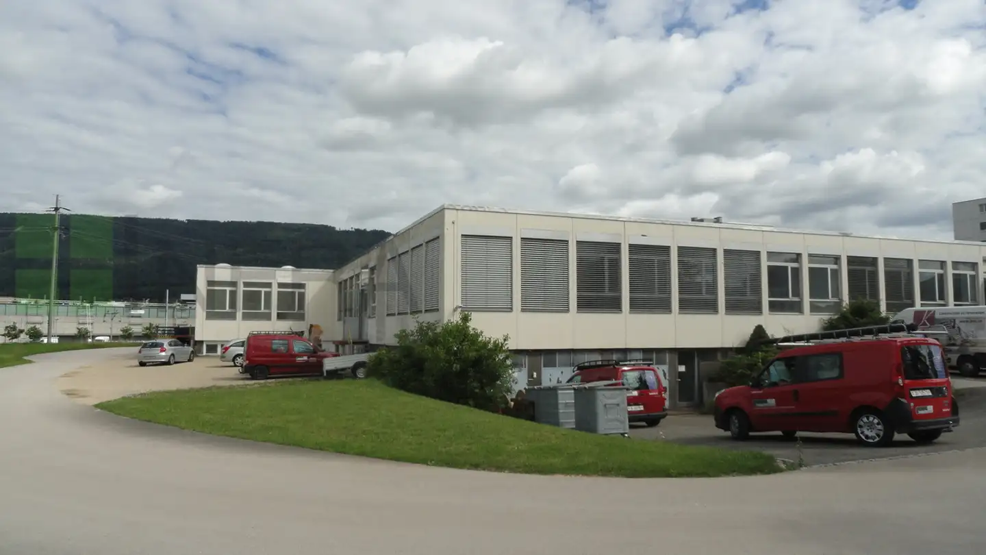 Magasin à louer - Route De La Communance, 2800 Delémont - Photo 2