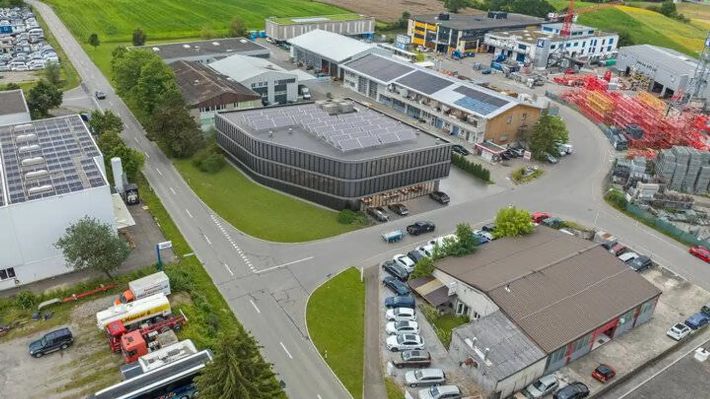 Commercial building plot for sale - 8156 Oberhasli