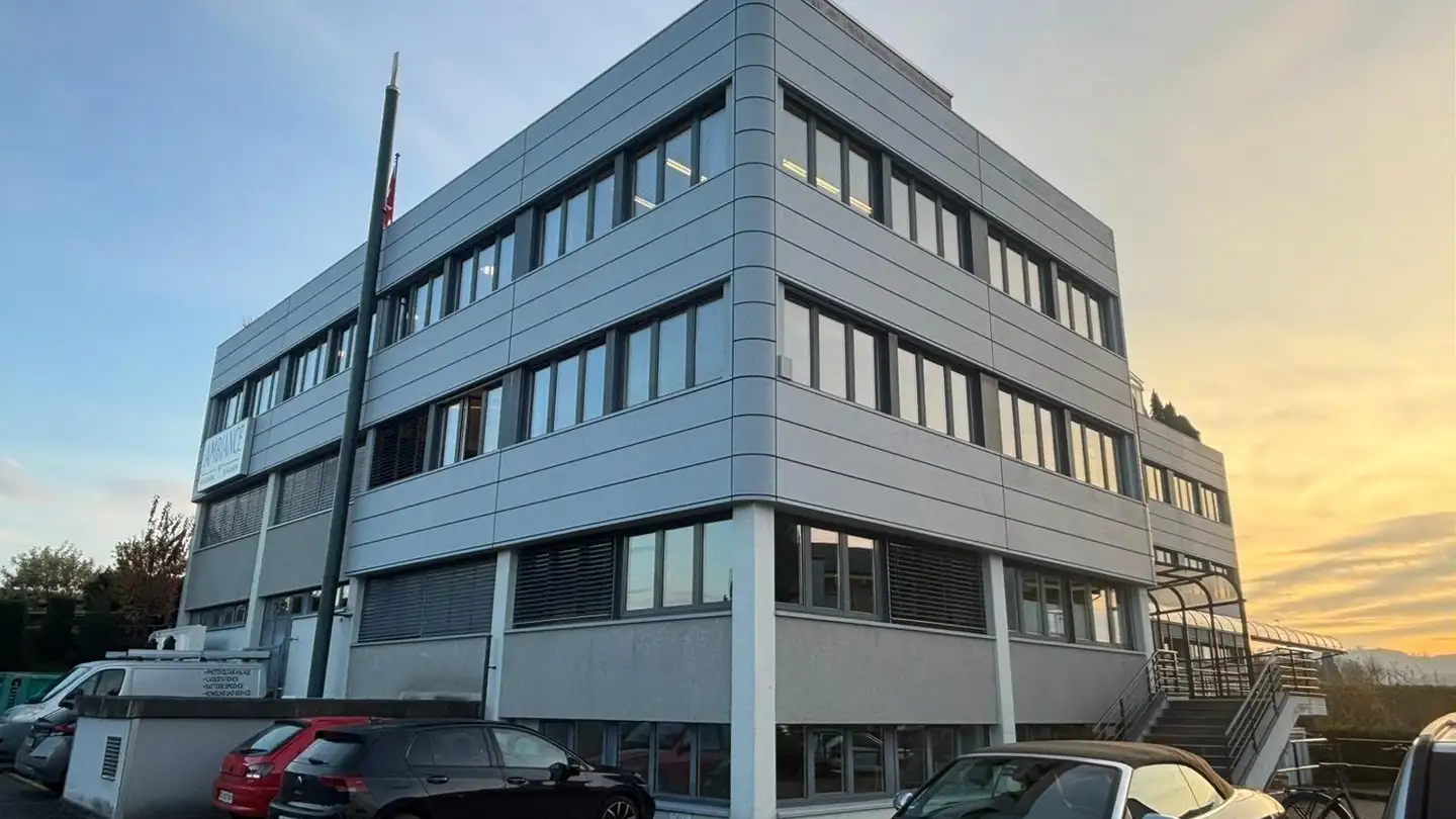 Commercial à louer - Zellgut 9, 6214 Schenkon