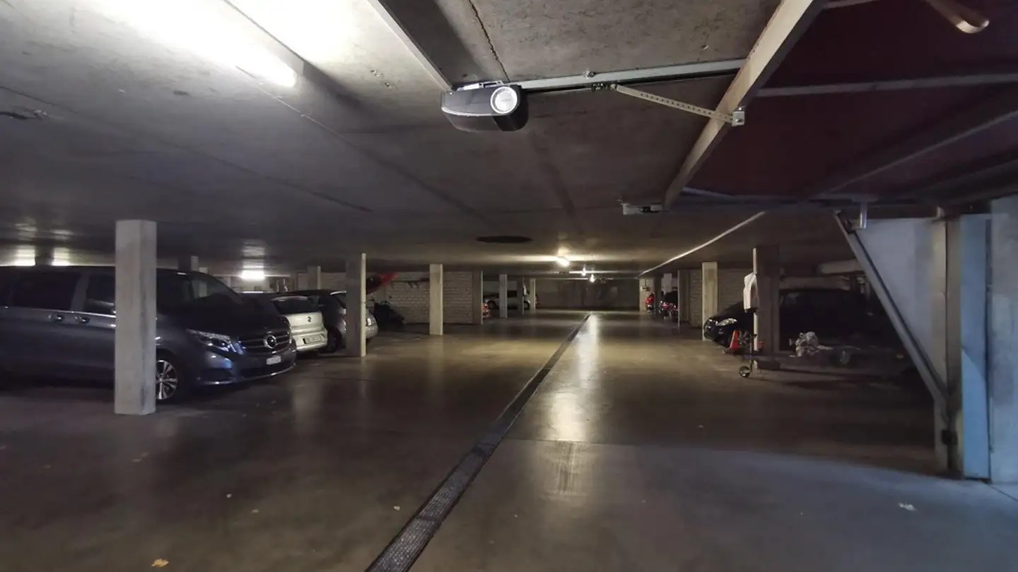 Place de parking souterraine à louer - Weiermattstrasse 2, 4410 Liestal