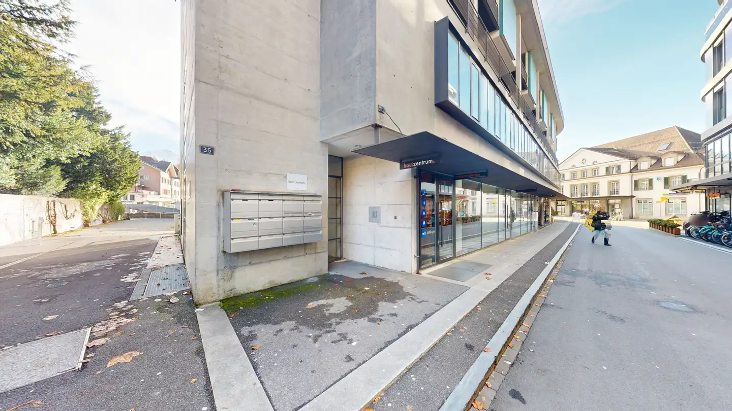 Negozio in affitto - Aarmühlestrasse 35, 3800 Interlaken - Photo 2