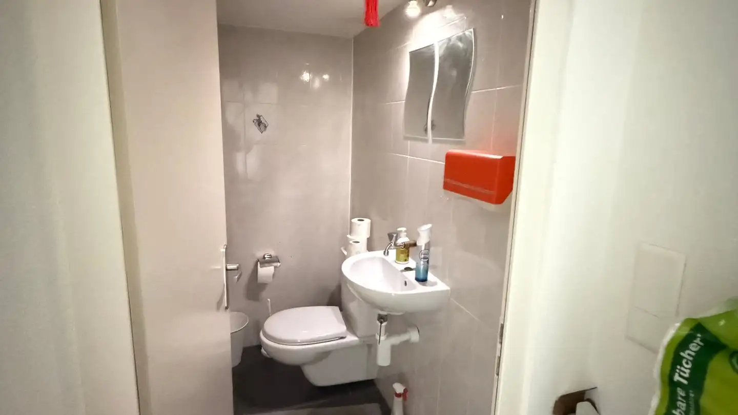 Parrucchiere in affitto - St. Galler Strasse 74, 9200 Gossau SG - Foto 2