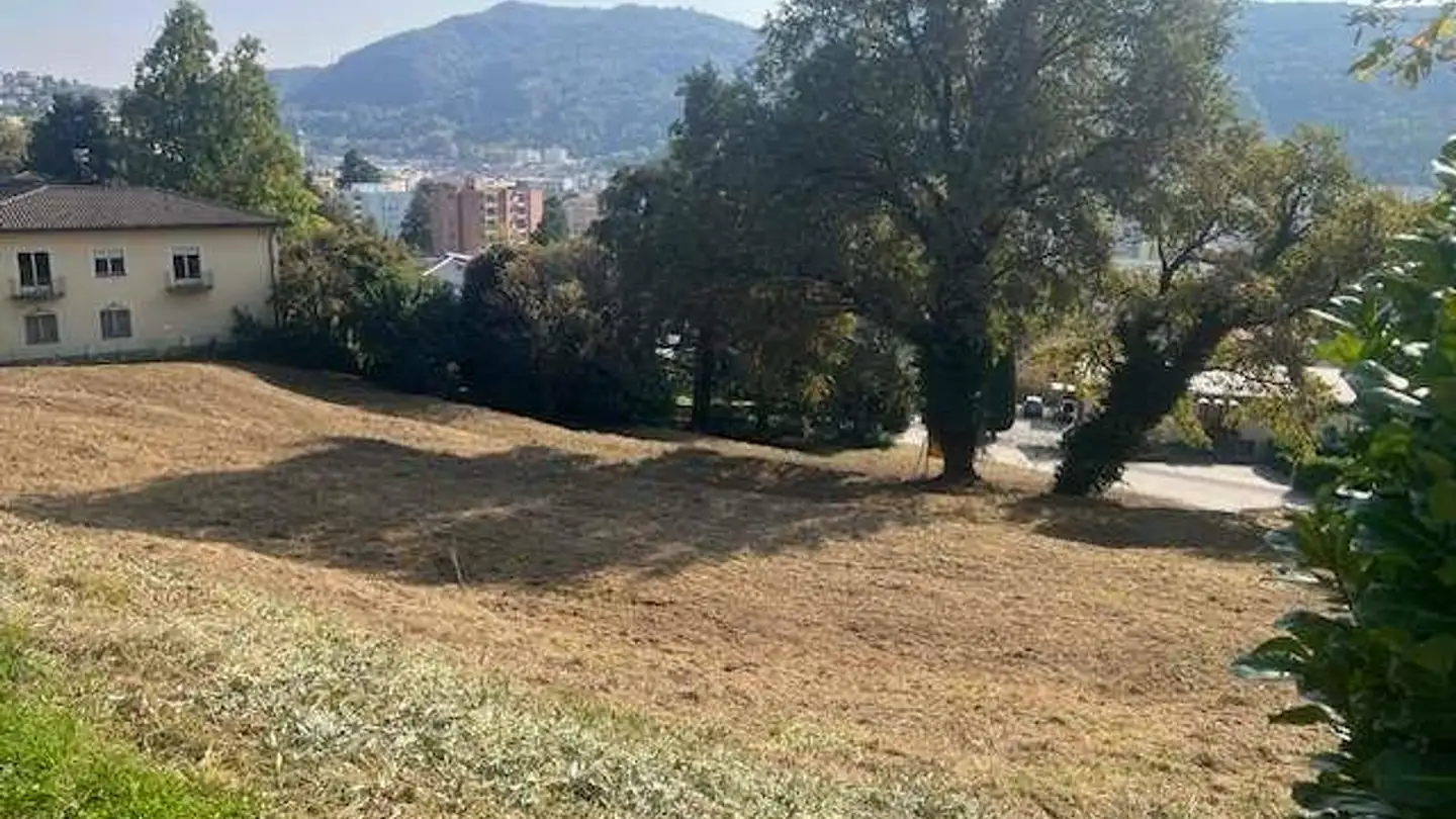 Constructible plot for sale - 6834 Morbio Inferiore
